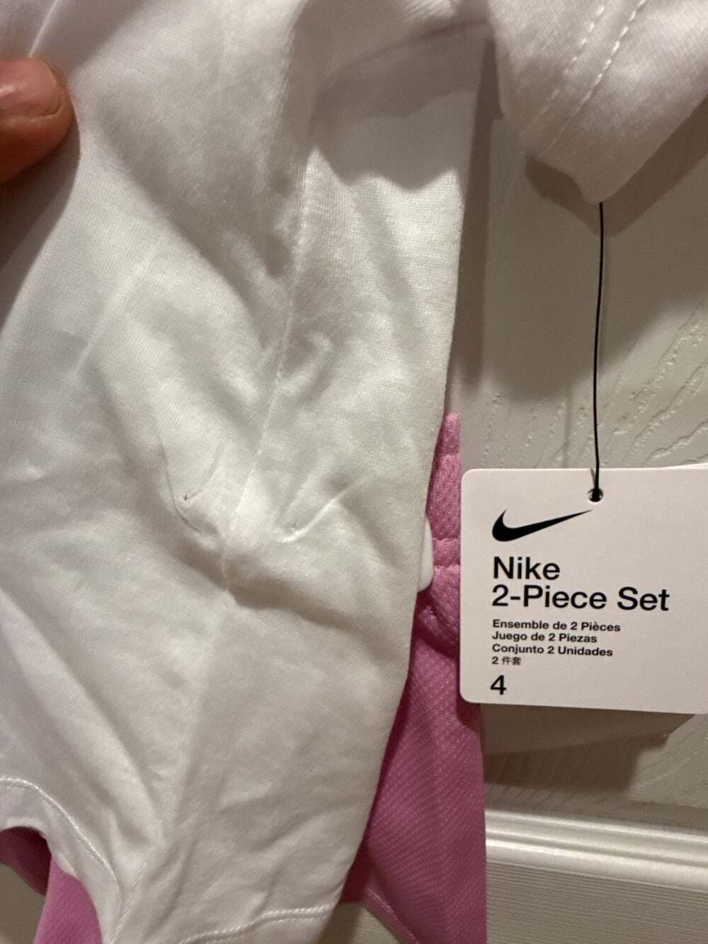 Nike Girls Swoosh Ribbon Graphic T-Shirt and Shorts 2-Piece Set minor blemishes - Picture 4 of 8